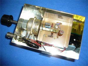 Test oscillator with attenuator